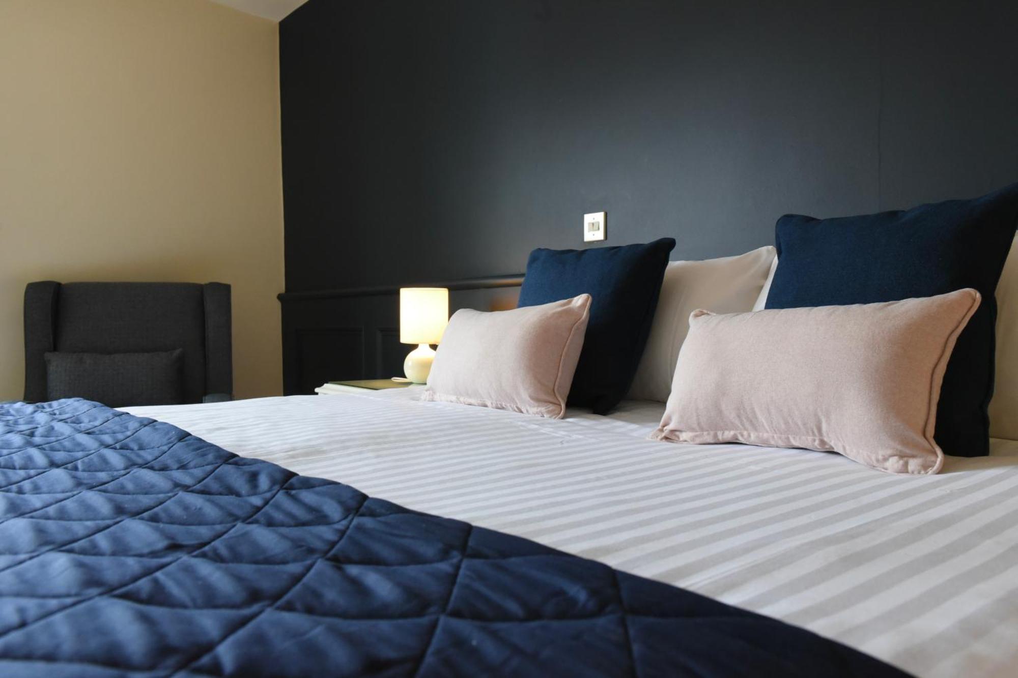 The Lough & Quay Accommodation Town Centre Warrenpoint Exterior photo
