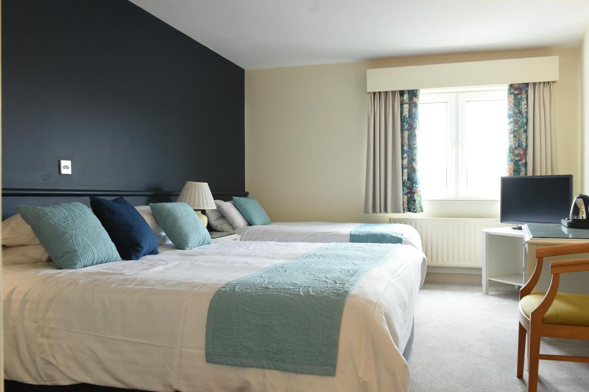 The Lough & Quay Accommodation Town Centre Warrenpoint Exterior photo
